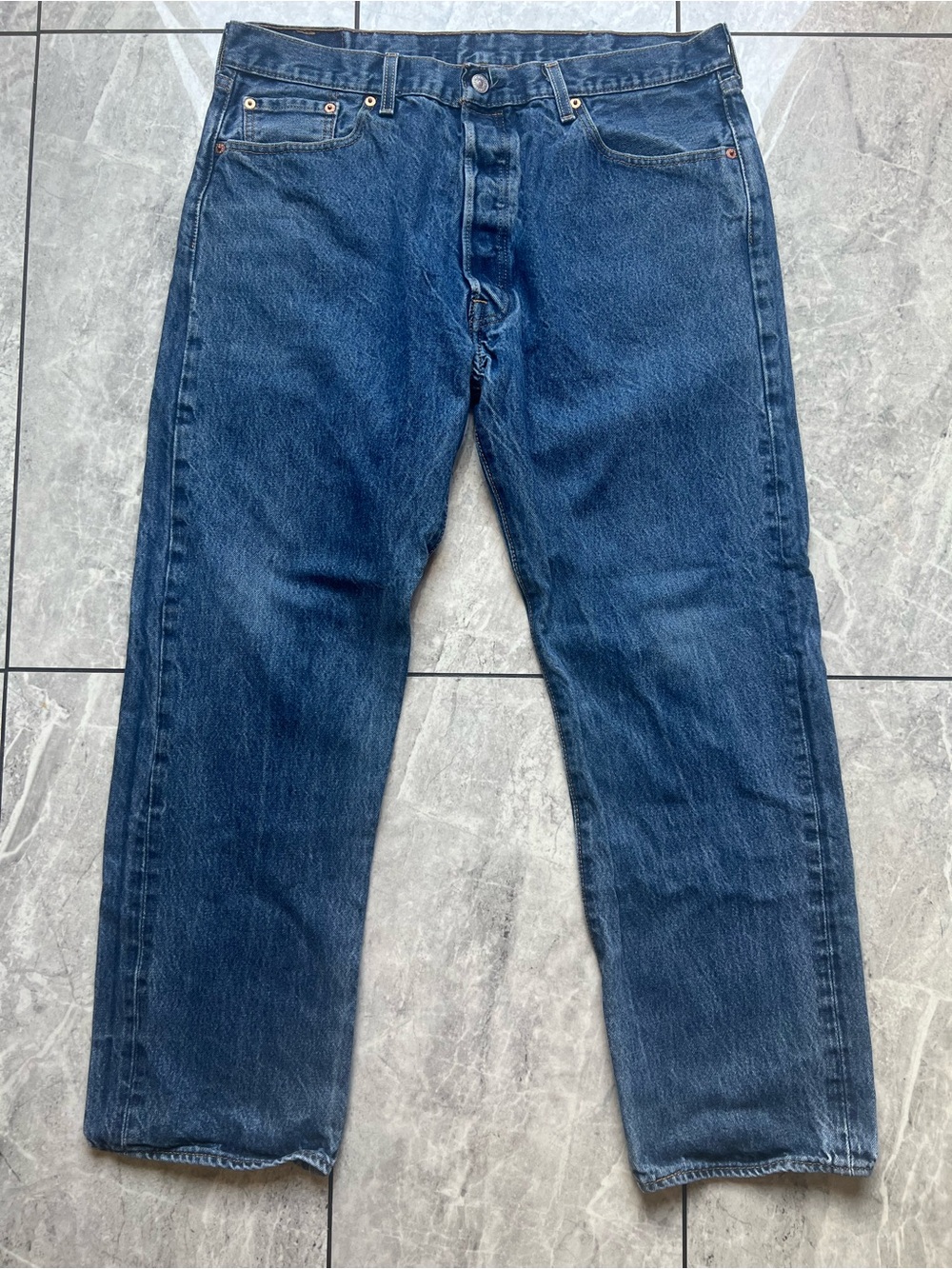 Levi's 501 Original Fit Straight Leg Button Fly Mens Jeans Blue Wash Denim 40x32